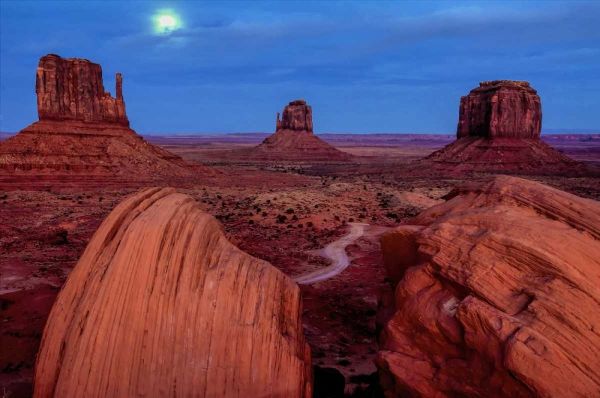 UT, Monument Valley Moon and landscape